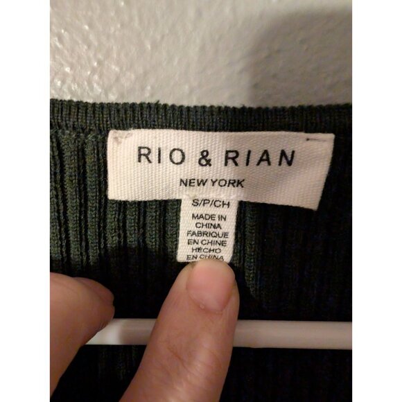 Rio & Rian Green Sheer Sleeve Ribbed Knit Sweater Top S Button Shoulders - Picture 5 of 7